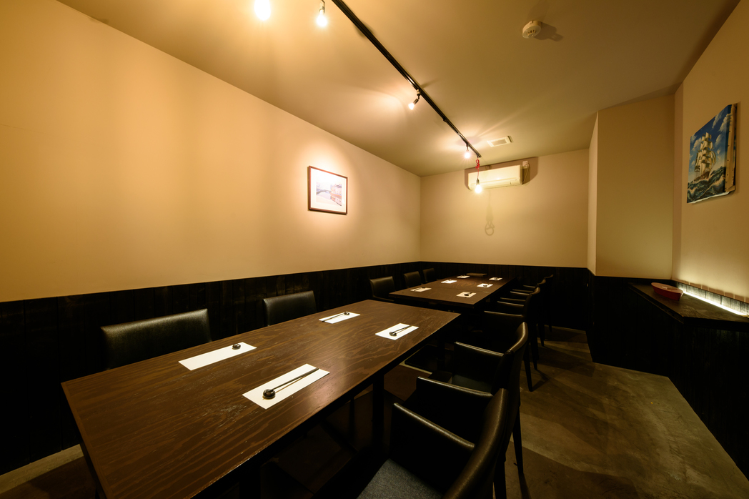 最大14名様迄の完全個室は、接待や会食、特別なシーンにおすすめ