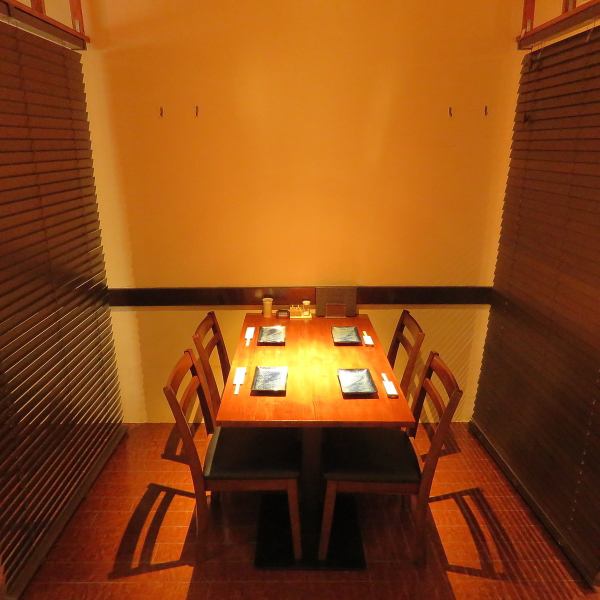 [Table seats/Easy to use depending on the number of people] We have seats available for various occasions such as friends, dates, etc. You can enjoy a relaxing meal.We can accommodate banquets for more than 20 people, so please feel free to contact us.