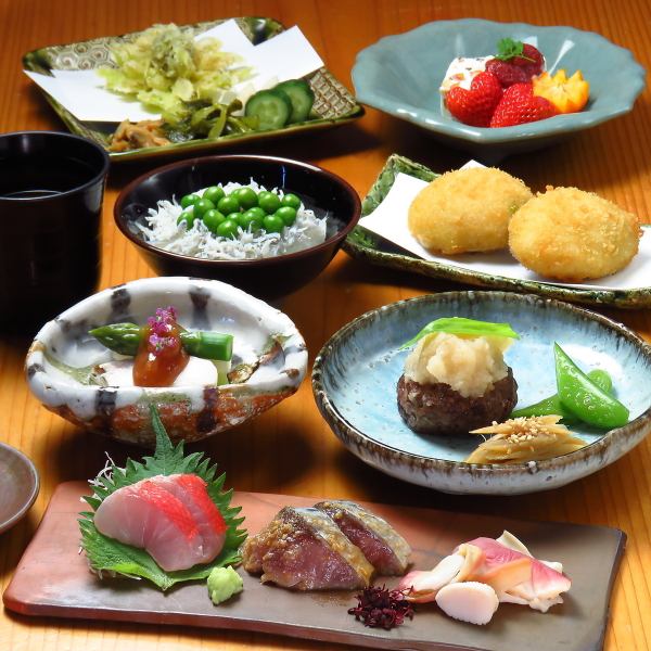 手仕込みの心を込めた料理をランチコースでもお楽しみいただけます。