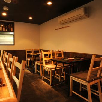 【Table Seating】 The space to settle is perfect for adult girls' society.
