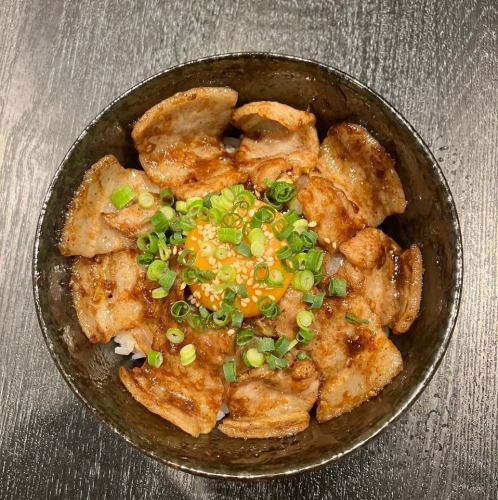 【〆・デザート】・ぜいたく！アグーの・豚バラ丼