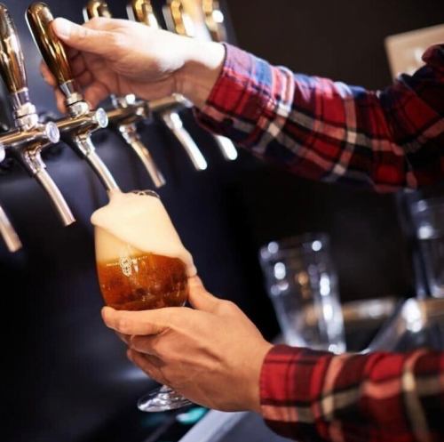 自社工場直送の生ビールを量り売り