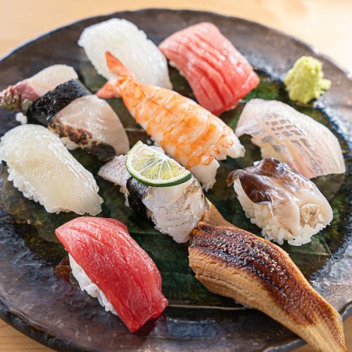 目の前で握る絶品のお寿司