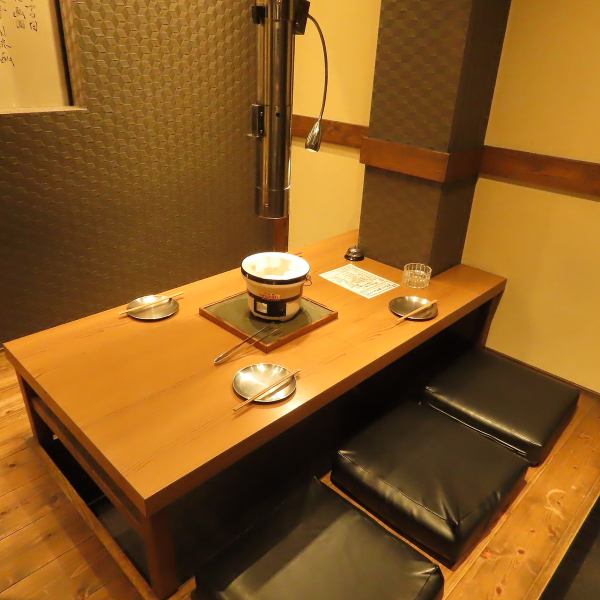 【仕事終わりのサク飲みに♪】仕事終わりに仲間と一杯！そんな気分の時は金べこで♪少人数で囲んで絶品肉を楽しむ座敷席もご用意！