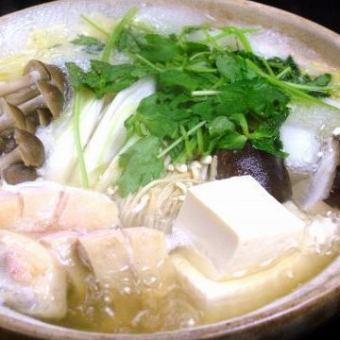 Specialty! Chicken Hot Pot Course ☆ All-you-can-drink included ♪ 5,000 yen! (90 minutes LO/2 hours banquet)