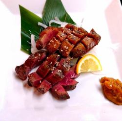 두껍게 썬 쇠고기