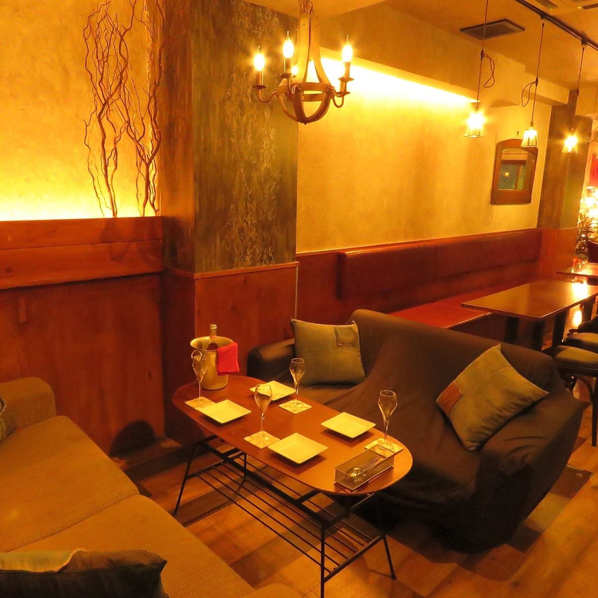 ふかふかソファの隠れ家でくつろぎとオシャレな会をお満喫★