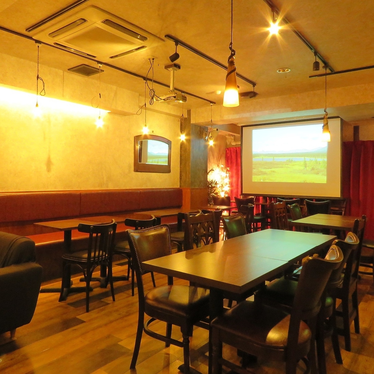 Available for groups of 25 or more on weekdays and 30 or more on weekends.