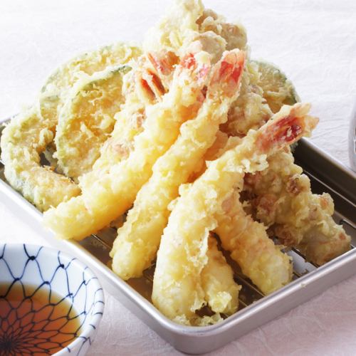 大人気！揚げたて熱々天ぷら◎