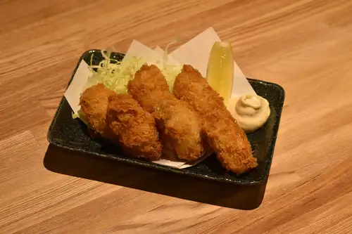 ・牡蠣フライ3つ