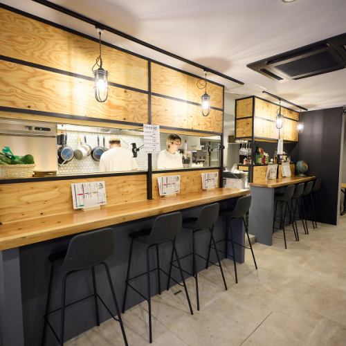 A short walk from Izumisano Station! A user-friendly, creative izakaya restaurant!