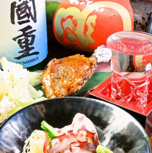 We have many dishes that go well with local sake!