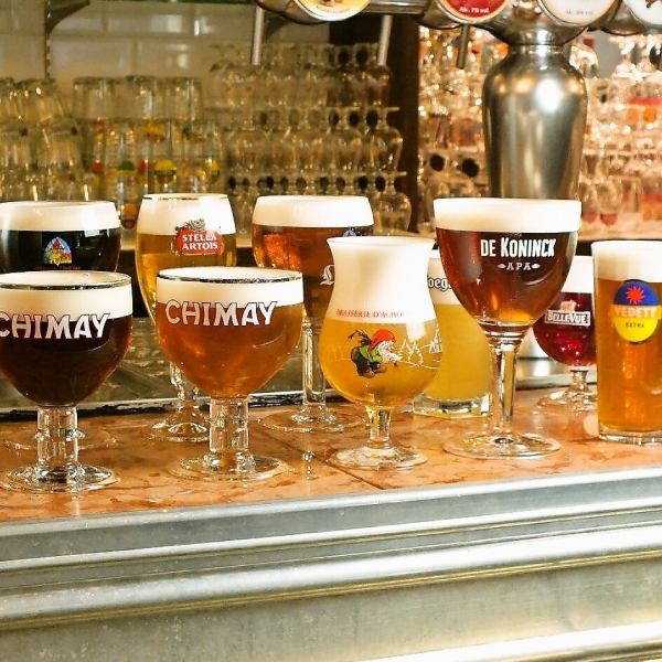 自慢のドラフトタワーから注がれるビールを間近で見られるカウンター席はお一人様に大人気です！デートやしっぽり飲みたい方にもお勧めです。