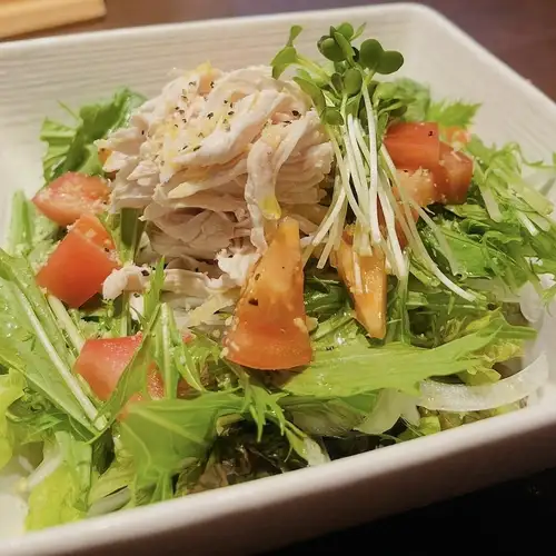 名古屋コーチン蒸し鶏のシーザーサラダ