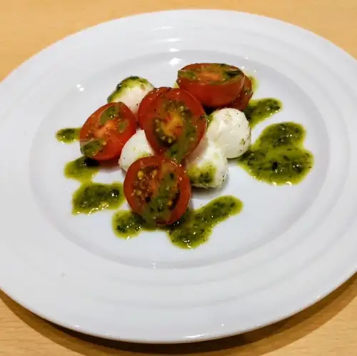 Mini Caprese-style Salad