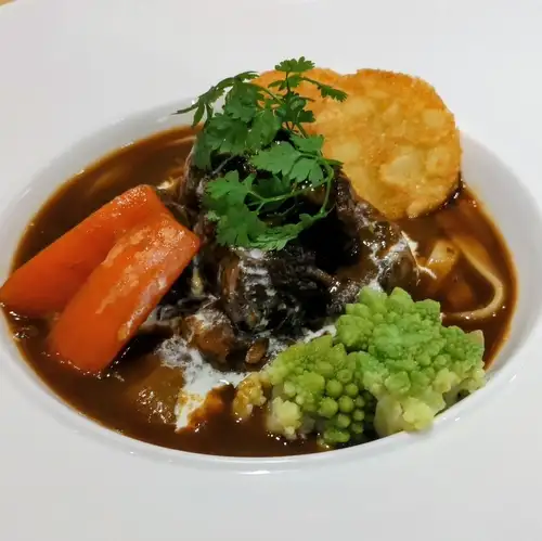 国産すね肉使用！本格ビーフシチュー