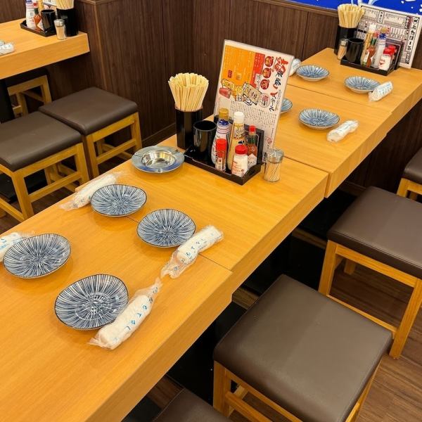 当店は個室も完備！お一人様から大人数グループでのご利用まで様々なシーンで活躍！人数に合わせてご案内させていただきます！吉祥寺駅からすぐのため、各種宴会はもちろん、はしご酒や二次会にもおすすめです！種類豊富なお料理×ドリンクで何度でもお楽しみいただけます♪