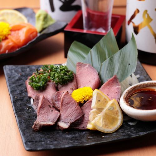 お酒のすすむ品を取り揃え