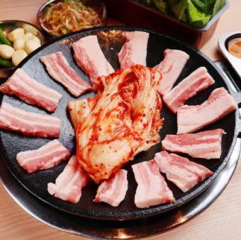 Kimchi samgyeopsal