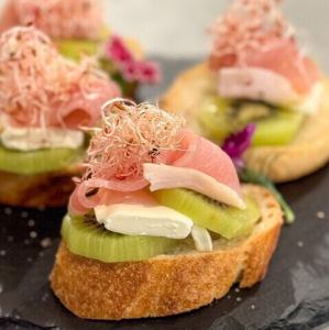 旬！愛知県産無農薬ハニーキウイのカナッペ