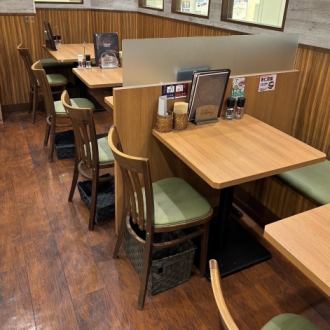 3名掛けのテーブル席【栄駅/矢場町/パルコ/PARCO/中華/宴会/ランチ/昼飲み/女子会/忘年会/居酒屋】