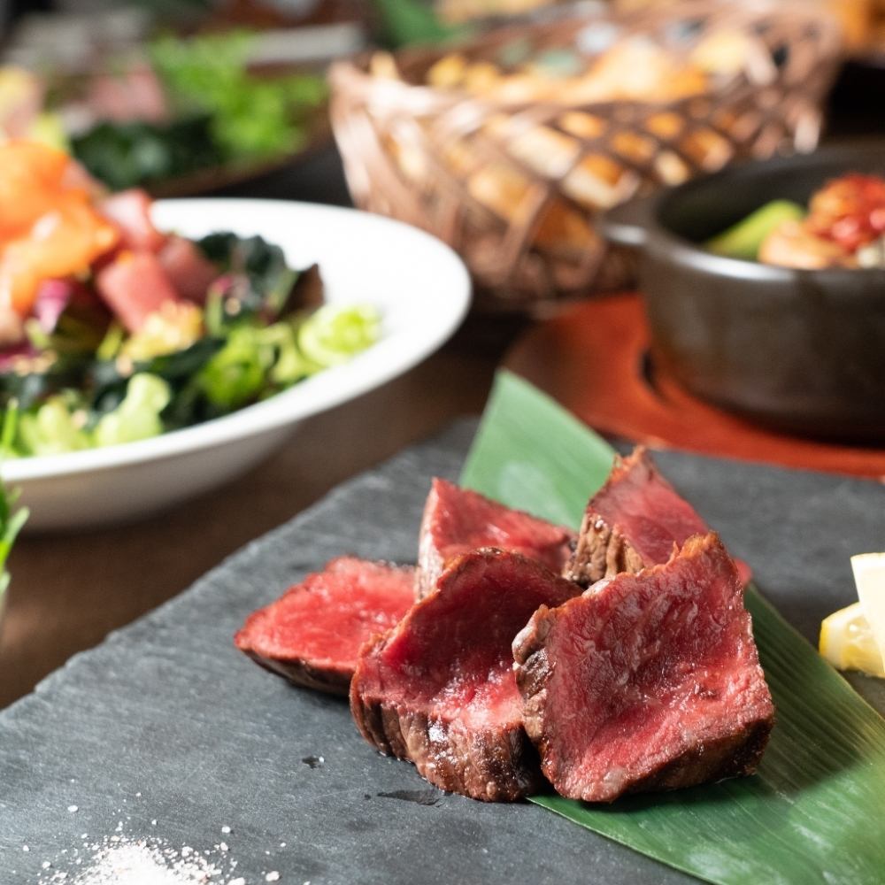 Sendai's specialty beef tongue grip and beef tongue shabu-shabu! Come with Sendai miso ♪