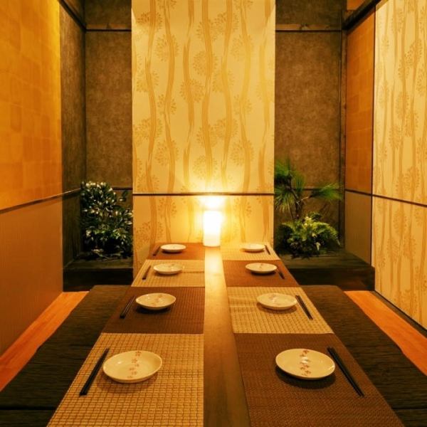 It boasts a calm atmosphere that you can use for important banquets.We will respond to the number of people you want !! We can enjoy relaxing overnight at the tatami matsu of relaxation in a private room! Seats will be prepared for 2 to 180 people.※ Photos are affiliated stores