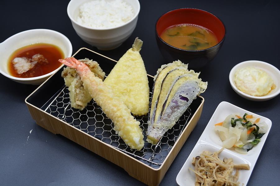 [Set menu] Tempura rice (1280 yen) You can enjoy freshly fried hot!