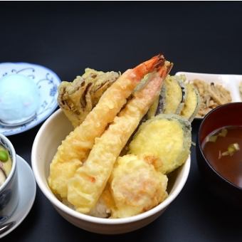 [餐點菜單] ■特製蝦天婦羅蓋飯（附茶碗蒸煮與甜點）■11種 1,980日圓（含稅）