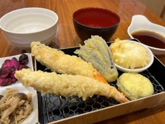 Shrimp tempura rice