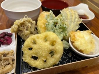 Domestic vegetable tempura rice