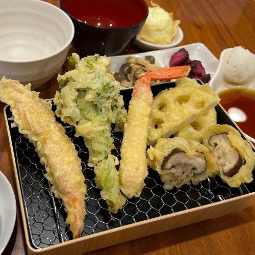 Limited edition! Seasonal tempura rice♪