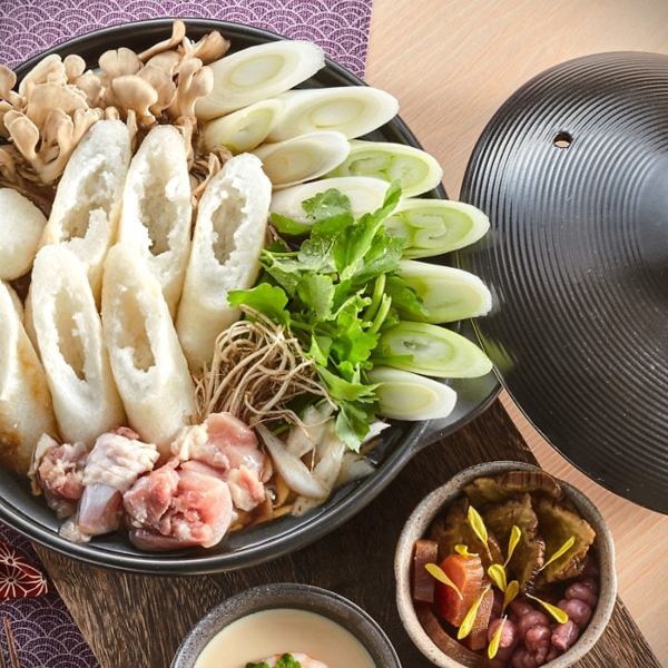 【當地美食】可以品嚐到比內地雞、烤米棒、山鰹魚、燻蘿蔔等各種秋田風味。