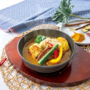 グリルチキンと夏野菜のスープカレードリア