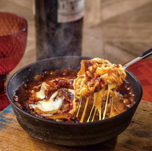 モッツァレラと赤ワインで煮込んだビーフシチュードリア