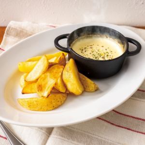 Cheese fondue grilled potatoes
