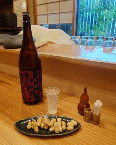 そば処御影峡洛で夏のディナーを贅沢に！
サクサク天ぷら盛り合わせ、純米大吟醸 小鼓 讃鼓＆千葉県八街産ナカテユタカで和の夜をスタート🍶 
濃厚な鴨つけめんで満足の締めくくり🍜✨ 
デートや友人と、和の空間で特別なディナーを！
電話やホームページ等DMで予約お待ちしております📩 

#そば処御影峡洛 #ディナータイム #天ぷら #小鼓讃鼓 
#鴨つけめん #夏の涼 #阪神御影駅北側 #御影坂 
#東灘グルメ #御影ディナー #御影 #ちょい飲み 
#御影ディナーも峡洛で #敷居が高いと思われがち 
#丸投げ蕎麦