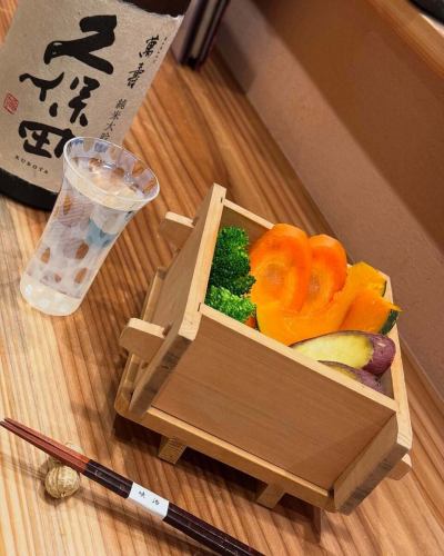 本日も多数のご利用をいただきましてありがとうございます。
おかげさまでそばの大多数が売り切れまして
早締めとなりました。
明日もがんばって蕎麦をうってまいりますので
またのご来店おまちしております！

#兵庫県 #神戸市 #東灘区 #阪神御影 #阪神御影駅北側 #御影坂 
#そば処御影峡洛 #御影ディナー #御影ディナーも峡洛で