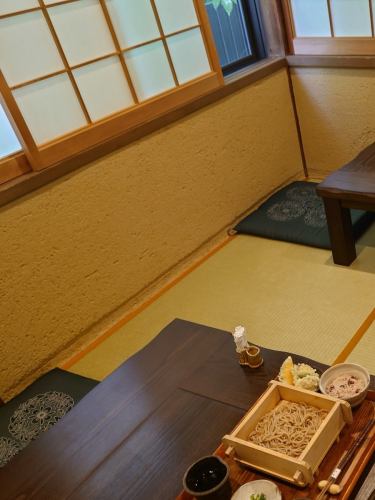 冬の御影峡洛、今日も開いてます

奥座敷でべっぴんこうべ（1,500円） 
カウンターで久保田 萬壽 × 蒸し野菜 

今年も入り口ははばタンとお姉さんがお出迎え
してくれますかね？
20日と21日の土日には商店会内に来るとか。
天気予報が多少雨となっているのでどうかのかな？😥️

本日も年末のほっこり時間を 
ここでお過ごしください

11:00～21:00（L.O.）通し営業蕎麦、売り切れ次第終了

#御影峡洛 #べっぴんこうべ #久保田萬壽 #冬の神戸 #蒸し野菜 #MikageNakamachiSoba
#御影ランチ #御影ランチで峡洛の蕎麦 
#阪神御影駅北側 #そば処御影峡洛 #御影坂 
#はばタンウォーク #久保田 #久保田萬寿