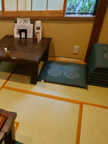 Winter Mikagekyo Raku is open today too

Beautiful Kobe in the inner room (1,500 yen)
Kubota Manju x Steamed Vegetables at the Counter

Habatan and his sister will be welcoming you at the entrance again this year.
Will you do that for me?
They will be coming to the shopping district on Saturday and Sunday the 20th and 21st.
The weather forecast is calling for some rain, so I wonder if that's okay?😥️

Today is also a relaxing time at the end of the year.
Please spend your time here

11:00~21:00(LO) Open all day Soba noodles will be sold out when sold out

#MikageKoraku #BeautifulKobe #KubotaManju #WinterKobe #SteamedVegetables #MikageNakamachiSoba
#MikageLunch #KyorakuSobaNoodles at MikageLunch
#North side of Hanshin Mikage Station #Soba Restaurant Mikagekyoraku #Mikagezaka
#HabatanWalk #Kubota #KubotaManju