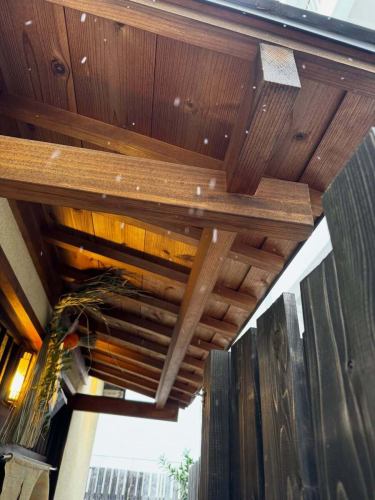 今天剩下的唯一幸運之處就是今天風很大。🌀️
京樂也下雪了。
你需要停止給那些一直在澆水的植物澆水。
今晚真冷。
我們期待著熱情歡迎各位的到來。
#阪神禦影站北側#禦影坂#蕎麥面餐廳禦影京樂
#禦影晚餐 #禦影晚餐也在京樂