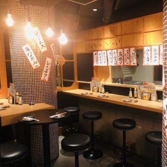There is a counter seat where you can drink quickly after work.Sake while watching the fresh fish served by our chefs at the open kitchen counter ♪