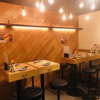We have a seating area for 2 people! It's OK for a colleague on the way home from work or for a comfortable date. OK! Please contact us regarding the number of people.