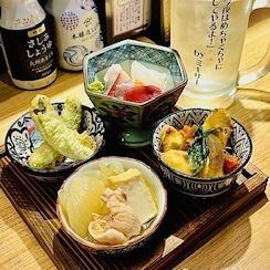 お昼限定!ちょい呑みに最適!1ドリンク付★日替わりおばんざい2種+お造り+揚げ物で1320円