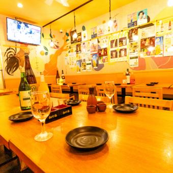 大切な方との特別な日に、思い出に残るひとときを。3名様～6名様用のテーブル席は、周りを気にせず、ゆったりとご友人とのお食事をお楽しみいただけます。お客様の人数構成や、用途に合わせて、最適な個室をご案内いたします。
