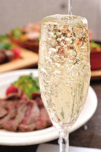 ★【7・8月限定飲み放題イベント】スパークリングも飲める 90分飲み放題 1,800円(税込)