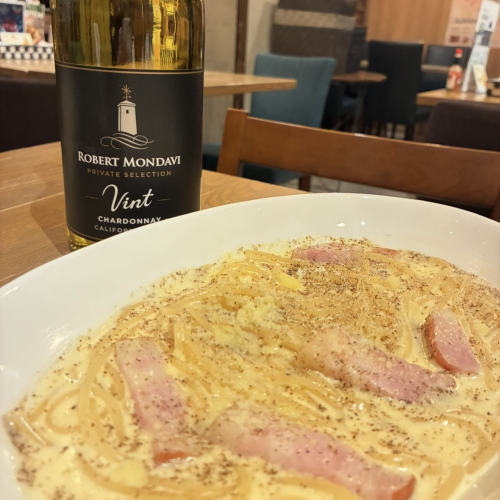 カルボナーラ　×ロバート・モンダヴィ プライベートセレクション ヴィント シャルドネ