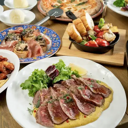 【9-11月】牛トモサンカクステーキ含む全8品120分飲み放題付秋コース　スタンダード5500円(税込)