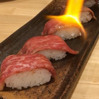 You can also eat broiled sushi! Yakiniku Satisfaction Banquet Course (13 items in total) with all-you-can-drink for 120 minutes ◎3,980 JPY (incl. tax)