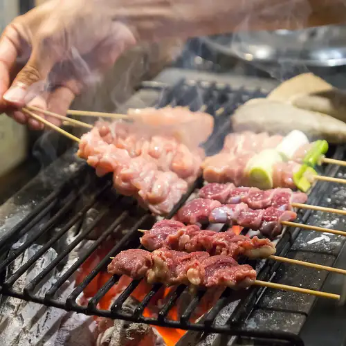 选用精心挑选的但马鸡肉制成！